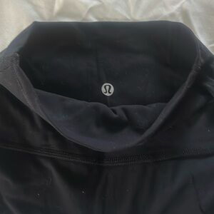 Lululemon Align, blk, s4 (28), NWOT. Daughter got them, cut tags b4 trying on.